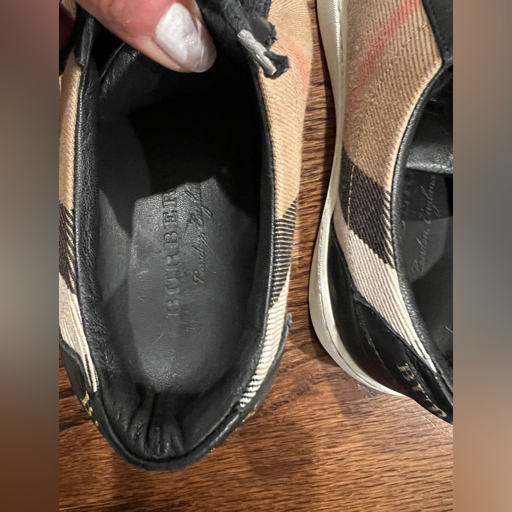 Burberry sneakers - Picture 6 of 8